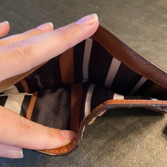 Brown coach wallet - Picture 4 of 5